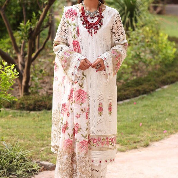 Iqra Aziz Lawn Suit: New Arrival